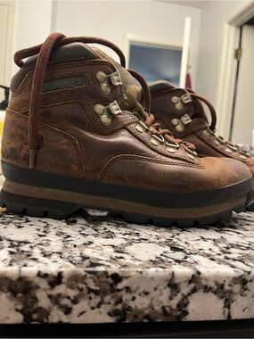 Timberland Brown Leather Work-Style Hiking Boots